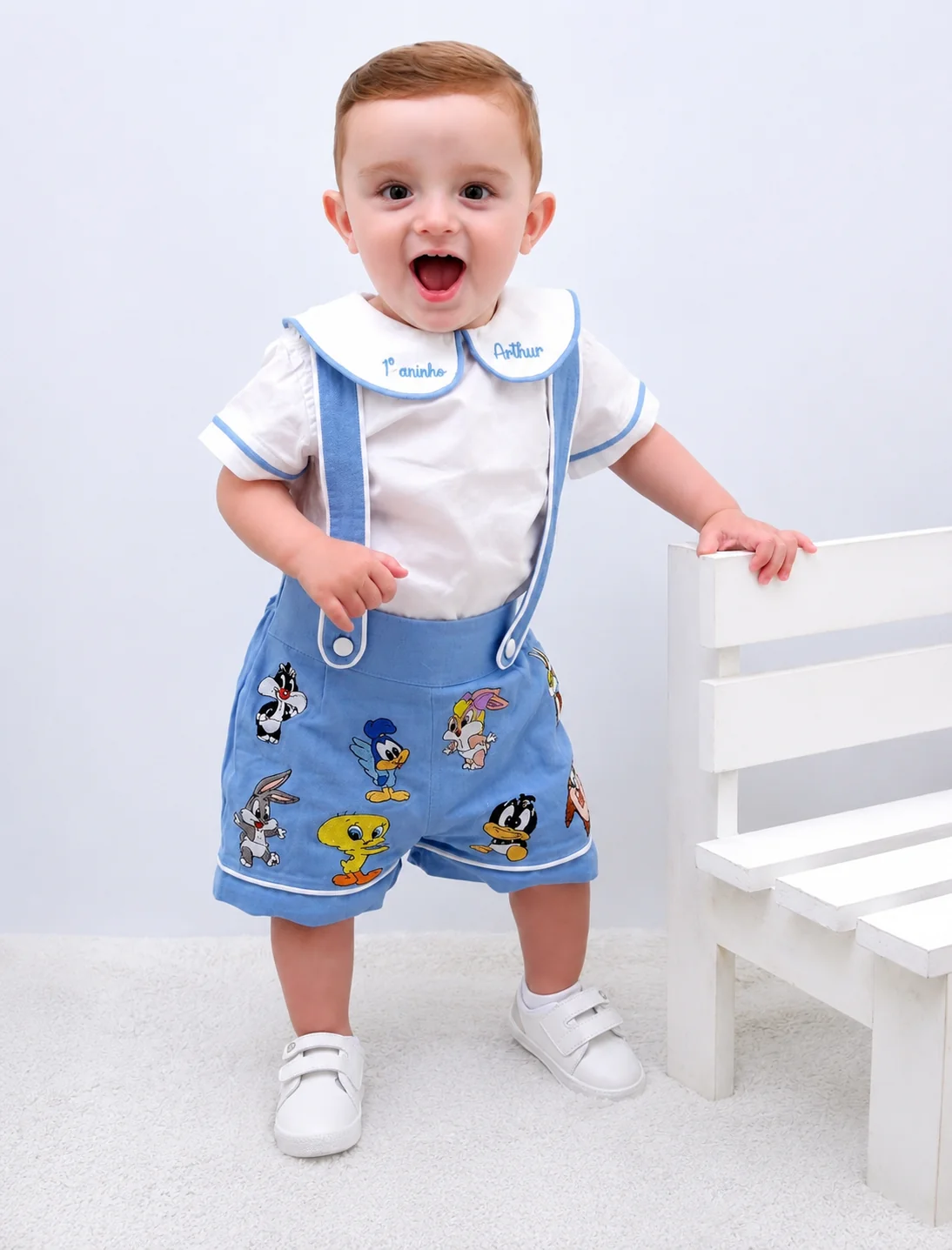 Conjunto Versátil com gola redonda, tema urso aviador
